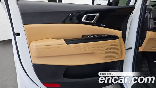 Kia Carnival (IV) Gasoline 9-Seater Prestige 2023 — фото 24