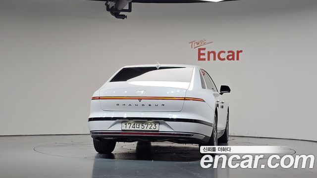 Hyundai Grandeur (GN7) 2,5 Gasoline 2WD Exclusive 2025 — фото 4