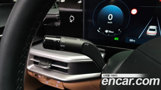 Hyundai Grandeur (GN7) 2,5 Gasoline 2WD Exclusive 2025 — фото 15
