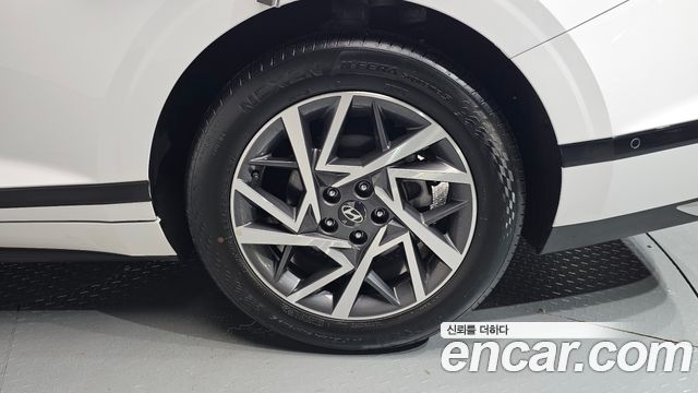 Hyundai Grandeur (GN7) 2,5 Gasoline 2WD Exclusive 2025 — фото 21