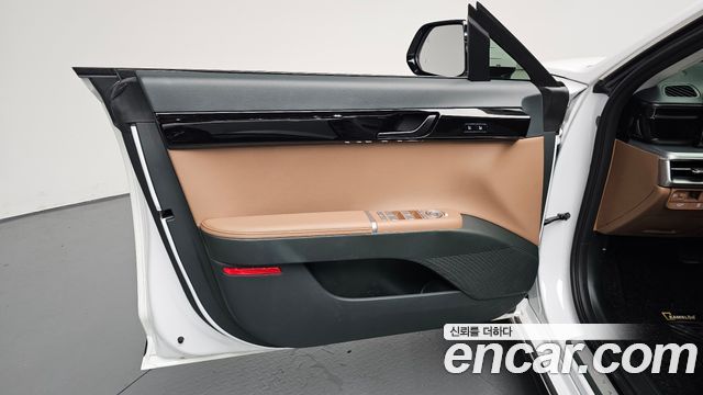 Hyundai Grandeur (GN7) 2,5 Gasoline 2WD Exclusive 2025 — фото 24