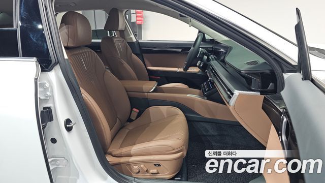 Hyundai Grandeur (GN7) 2,5 Gasoline 2WD Exclusive 2025 — фото 26