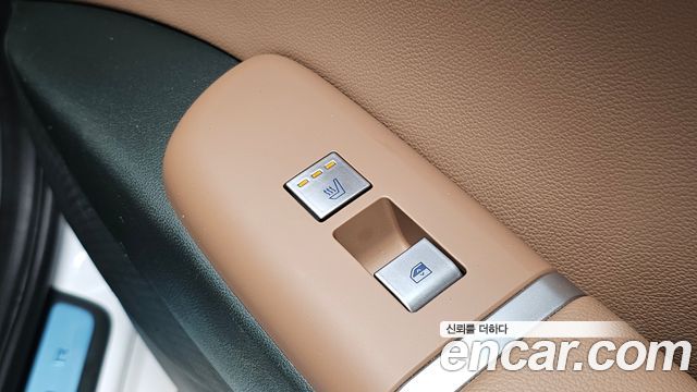 Hyundai Grandeur (GN7) 2,5 Gasoline 2WD Exclusive 2025 — фото 30