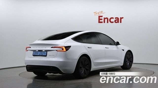 Tesla Model 3 Long Range AWD 2024 — фото 2