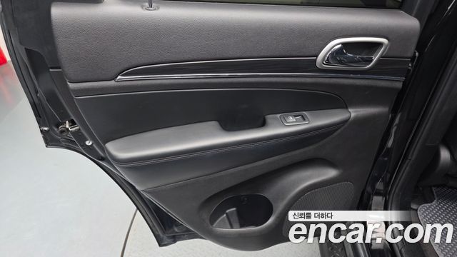 Jeep Grand Cherokee 3.6 Limited WK2 2019 — фото 25