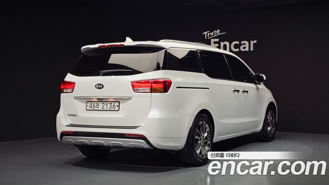 Kia Carnival Gasoline 9-seater Noblesse 2018 — фото 2