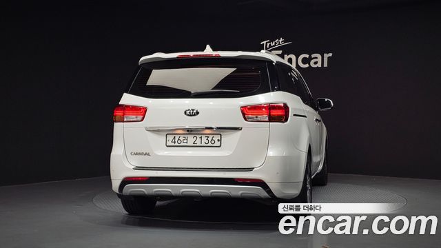 Kia Carnival Gasoline 9-seater Noblesse 2018 — фото 4