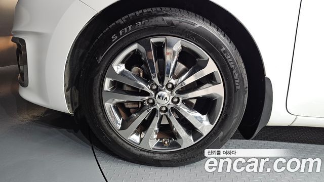 Kia Carnival Gasoline 9-seater Noblesse 2018 — фото 5