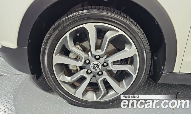 KG Mobility (SsangYong) Tivoli VX 2WD 2016 — фото 5