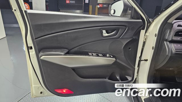 KG Mobility (SsangYong) Tivoli VX 2WD 2016 — фото 24