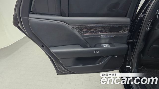 Genesis G90 (RS4) Gasoline 3.5 Turbo 2WD 2022 — фото 31