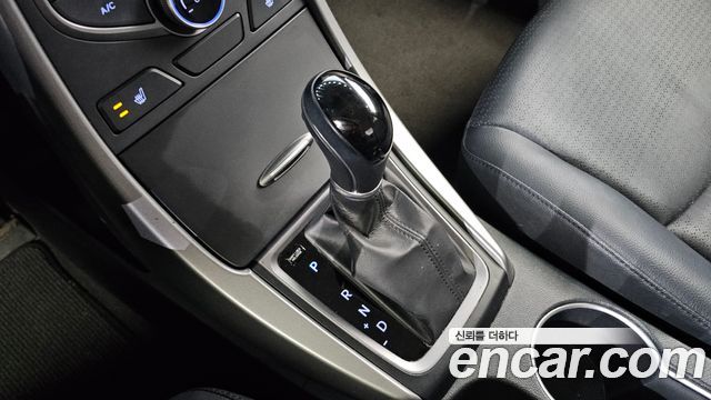 Hyundai Avante 1.6 GDi Smart Standard 2016 — фото 9