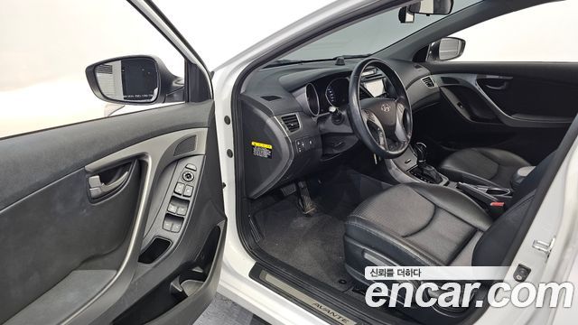 Hyundai Avante 1.6 GDi Smart Standard 2016 — фото 10