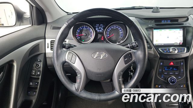 Hyundai Avante 1.6 GDi Smart Standard 2016 — фото 15