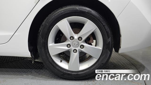 Hyundai Avante 1.6 GDi Smart Standard 2016 — фото 21