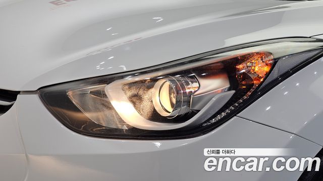 Hyundai Avante 1.6 GDi Smart Standard 2016 — фото 22