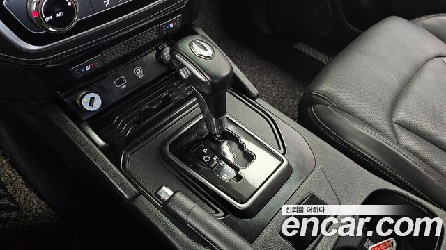 KG Mobility (SsangYong) Rexton Sports Khan Diesel 2.2 2WD Prestige Special (5-Link) 2021 — фото 9
