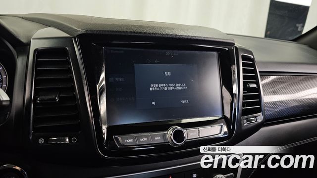KG Mobility (SsangYong) Rexton Sports Khan Diesel 2.2 2WD Prestige Special (5-Link) 2021 — фото 16