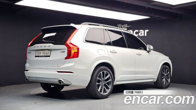 Volvo XC90 (II) D5 Momentum 2018 — фото 2