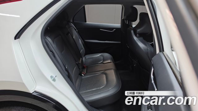 Kia Niro Prestige 2022 — фото 11