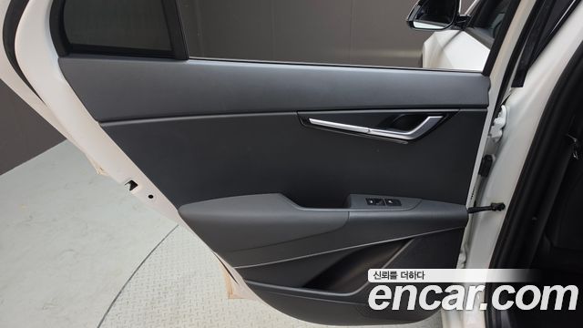Kia Niro Prestige 2022 — фото 25