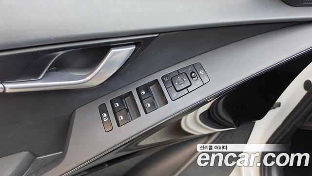 Kia Niro Prestige 2022 — фото 29