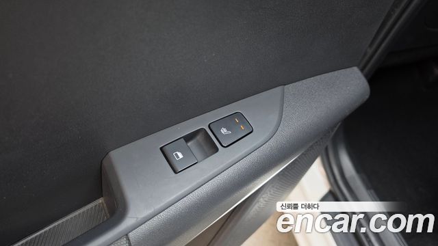 Kia Niro Prestige 2022 — фото 30