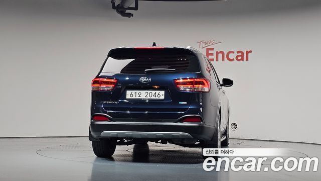 Kia Sorento Diesel 2.0 2WD Noblesse Special 2017 — фото 4