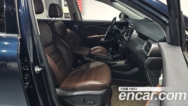 Kia Sorento Diesel 2.0 2WD Noblesse Special 2017 — фото 26
