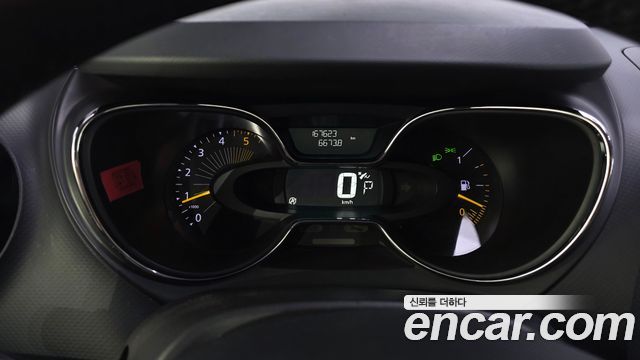 Renault Korea QM3 RE 2016 — фото 8
