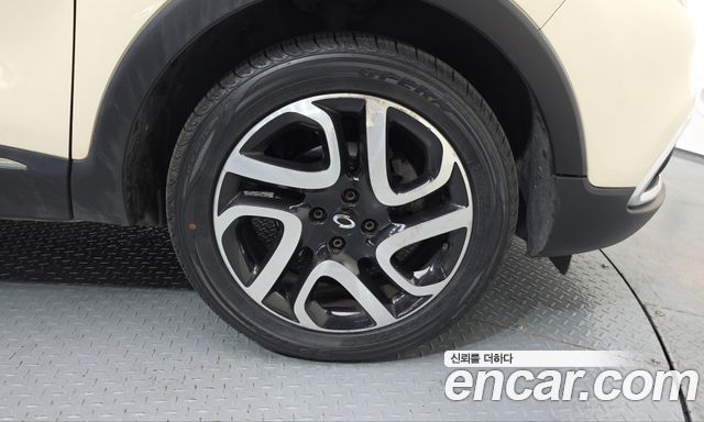 Renault Korea QM3 RE 2016 — фото 21