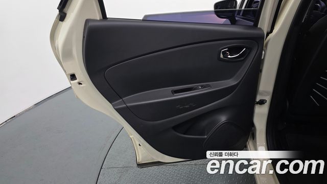 Renault Korea QM3 RE 2016 — фото 25
