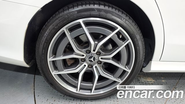 Mercedes-Benz E-Class (W213) E220d 4MATIC AMG Line 2021 — фото 5