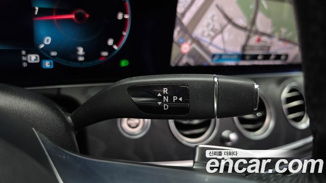 Mercedes-Benz E-Class (W213) E220d 4MATIC AMG Line 2021 — фото 9