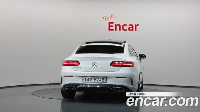 Mercedes-Benz E-Class (W213) E220d Coupe 2019 — фото 4