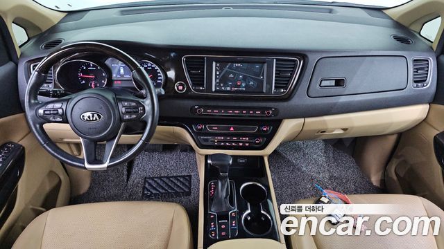 Kia Carnival 9-Seater Prstige 2019 — фото 7