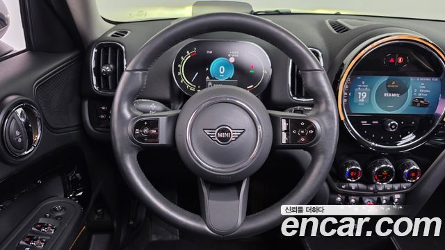 MINI Cooper Countryman Classic 2nd 2023 — фото 12
