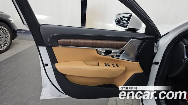Volvo S90 B6 AWD Inscription 2021 — фото 24