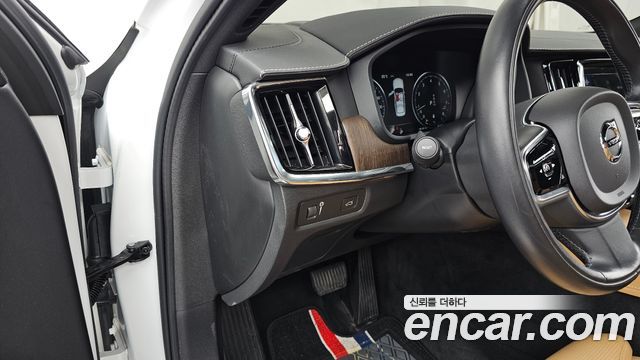 Volvo S90 B6 AWD Inscription 2021 — фото 28