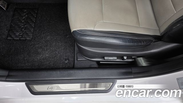 Hyundai i40 Saloon 1.7 VGT D SPEC 2016 — фото 31