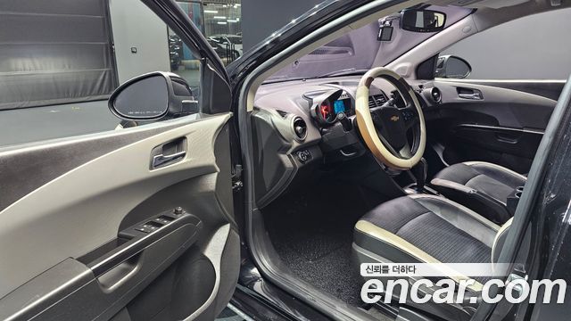 Chevrolet Aveo Sedan 1.4 Turbo Perfect black 2016 — фото 10