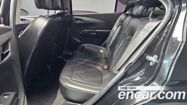 Chevrolet Aveo Sedan 1.4 Turbo Perfect black 2016 — фото 12