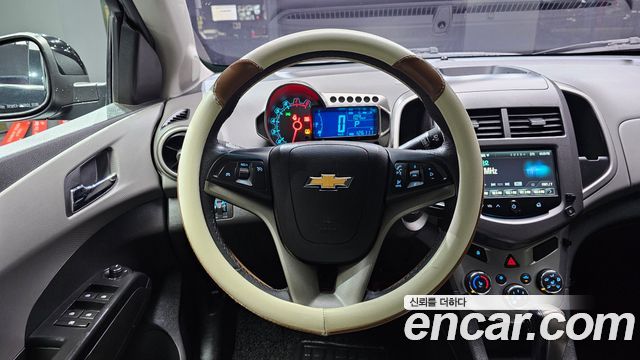 Chevrolet Aveo Sedan 1.4 Turbo Perfect black 2016 — фото 13