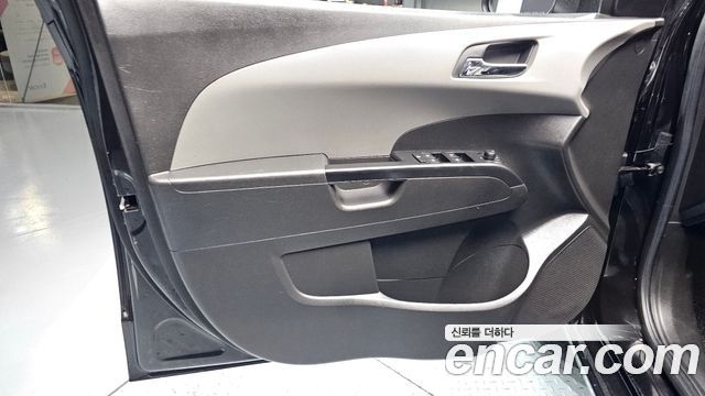 Chevrolet Aveo Sedan 1.4 Turbo Perfect black 2016 — фото 24