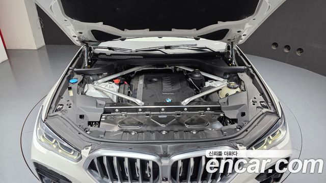 BMW X6 (G06) xDrive40i M Sport 2022 — фото 6