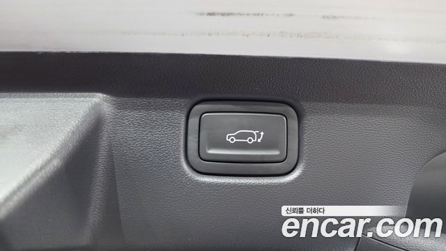 Hyundai Kona (SX2) Gasoline 1.6 Turbo 2WD Inspiration 2023 — фото 17