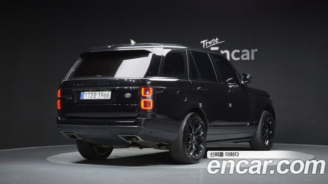 Land Rover Range Rover (IV) 4.4 SDV8 Vogue SE DIESEL 2018 — фото 2