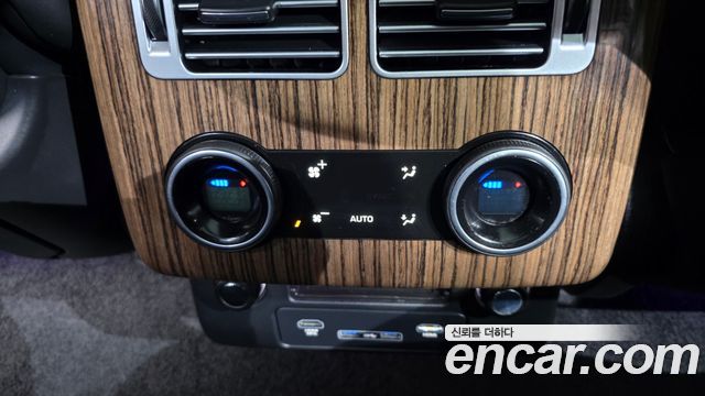 Land Rover Range Rover (IV) 4.4 SDV8 Vogue SE DIESEL 2018 — фото 19