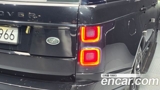 Land Rover Range Rover (IV) 4.4 SDV8 Vogue SE DIESEL 2018 — фото 23