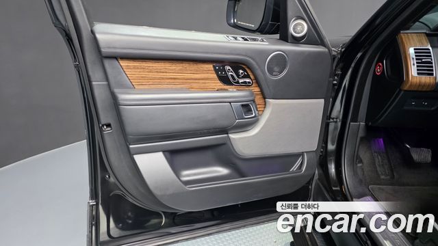 Land Rover Range Rover (IV) 4.4 SDV8 Vogue SE DIESEL 2018 — фото 24